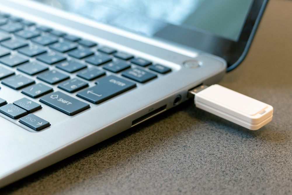 USBメモリのデータの削除方法