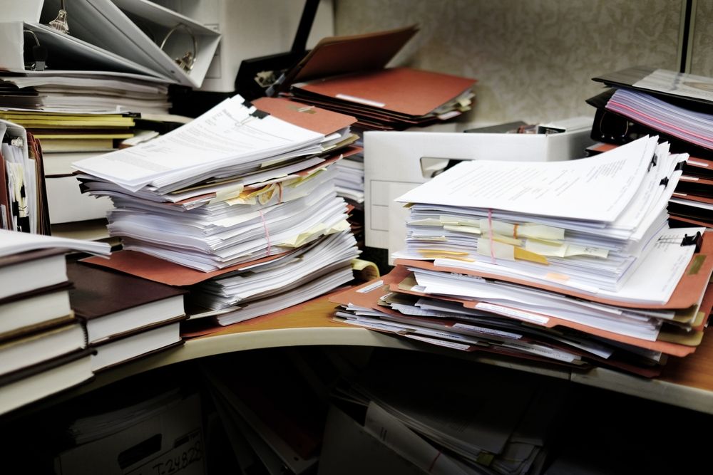 整理されていない大量の書類