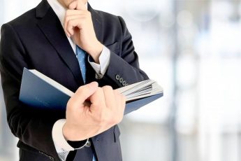 オフィスに必須の物理的セキュリティ対策！入退室管理から監視カメラまで